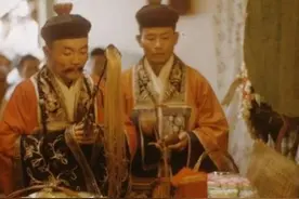老照片：罕见的道士做法现场，实拍1950年代台湾地区的道教活动图片