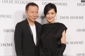 孟广美与其老公亮相 也许这就是幸福秀恩爱图片