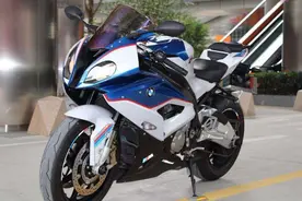 进口宝马s1000rr双r四缸1000cc公路赛本田重机摩托跑车图片