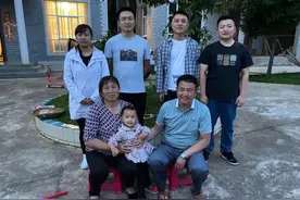 瞧这三兄弟，一起守边关！图片