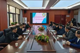 打造一支骨干团队 促进教师专业成长 陕西省唐颖鸿高中数学教学名师工作室启动图片