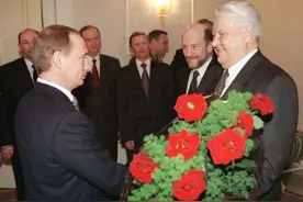 俄首任总统叶利钦逝世后，他貌美的妻子去哪了？普京是如何对待的图片