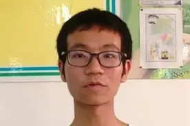 广西高考723分“蒙神”火了，和北大韦神很像，多门课成绩达极限图片