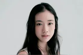 现实版美女与野兽？苍井优闪婚42岁搞笑艺人...图片