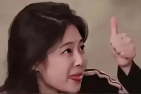 温暖可爱的句子：我要做你床头的小熊，为你打败梦里的恶龙图片