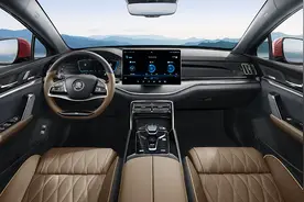 豪华精致升级，10多万起售，新款比亚迪唐内饰发布图片