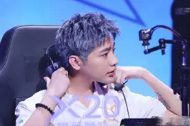 KPL选手最好看发型时期，17年意气风发阿泰奶奶灰，诺言小辫子无敌图片
