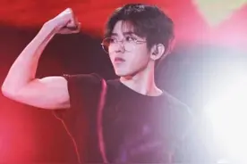 娘炮现象遭官媒痛批，粉丝却不满用蔡徐坤做配图，忙晒肌肉照反驳图片