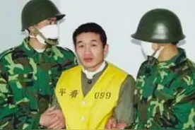 03年河南一小伙在网吧被拐，4天后逃回家求救：抓我的人杀了17人图片