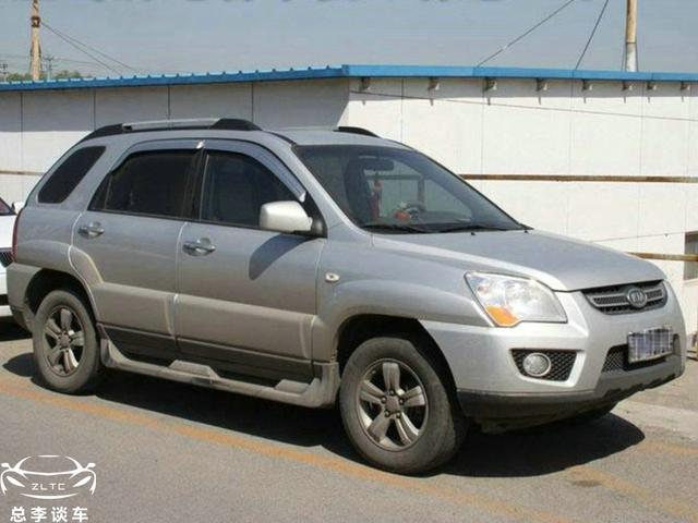 德云社联合创办人，李菁的座驾，京A8车牌霸气外露