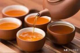 为什么有钱人会越来越有钱？看完这个喝茶的小故事，你就明白了图片