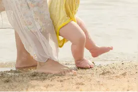 孩子走路早晚暗示智商高低？医生终于说了实话图片