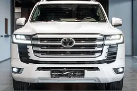 威武霸气“大将军”，全新丰田兰德酷路泽实车，后排配双屏图片