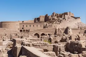 伊朗宣布优先采购俄罗斯战机，歼-10外销泡汤，我们有必要失望吗图片