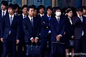除了潮牌，日本男人痴迷的还有西装品牌图片