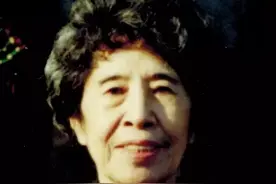 她妈妈是小三，父亲从小教她一个道理，受用一生图片