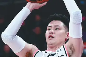 功勋老将贺天举成为自由球员，将告别辽篮图片