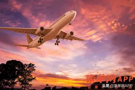 魔幻柬埔寨，回国机票超5万，网友：别慌，还有6万多的图片