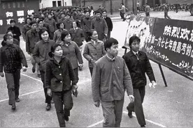 高考恢复的第一年，试卷是什么样子的，你见过吗？图片