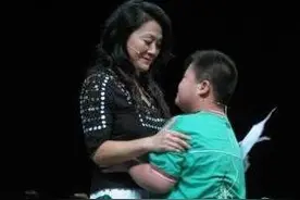“双面母爱”王姬：为终身智障儿子日夜痛哭，却命女儿"还债"10年图片