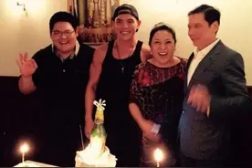 向佐的弟弟向佑为何不受待见？打架斗殴还威胁出租车司机人品堪忧图片