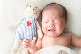 新生婴儿怕冷还是怕热？多半新手父母都易弄错，别再大意了图片