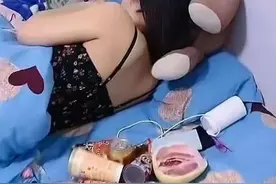 花20万彩礼娶得美妻，婚后却躺平，男子抱怨娶个花瓶图片