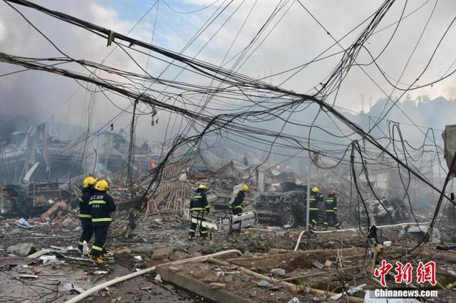 槽罐车是什么车？它的爆炸威力为何这么大？遭遇爆炸时该如何自救？