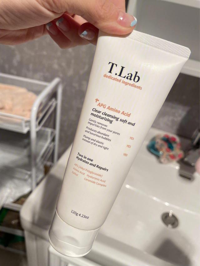 补水洗面奶推荐：令肌肤滋养净化，倍加清爽，缔造洁净清爽的肌肤