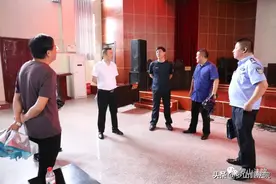 信阳中院党组成员、政治部主任高建刚等一行到罗山法院督导“六专四室”建设工作图片