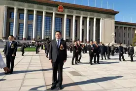 东北电力大学校长蔡国伟荣获全国先进工作者荣誉称号图片