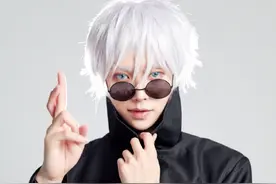 明星cos五条悟失误，二次元成明星新人设？网友：翻车太简单图片