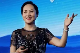华为老总大女儿至今不能回家，带脚铐神情却洒脱，48岁不卑不亢图片