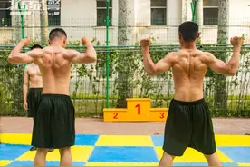 兵哥哥的这波“肌肉铠甲”秀，帅！图片