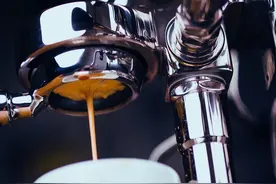 晨读 | 在巴黎喝咖啡图片