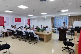 南大二附院神经外科开展神经外科手术基本技术讲座活动图片