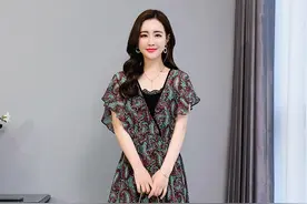 「祖母绿」复古个性连衣裙，无袖荷叶边+蕾丝点缀，优质新淑女感图片