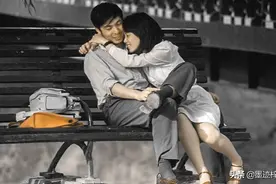 80年代的中国老照片，年轻情侣的时髦装束什么样？图片