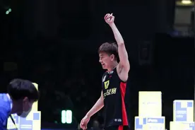 全明星单项赛：陈林坚进三分大赛决赛 张镇麟进扣篮大赛决赛图片