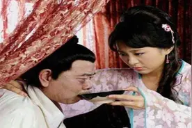 水浒传武大郎重病在床，说了啥话让潘金莲决定毒死他？图片