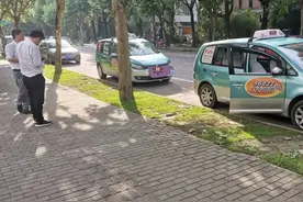看看出租车和网约车的差距图片