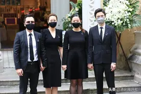 甄子丹与妻子现身葬礼，神情哀伤目送灵柩入灵堂，大赞岳父是战士图片