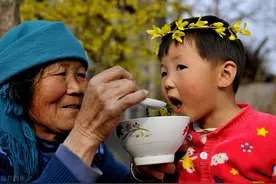 农村俗语“龟背蛇腰半生福，脐深臀圆子孙富”，啥意思？在理吗？图片