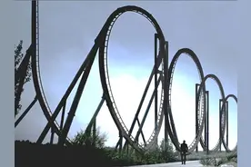 英国“过山车”安乐死：3分钟转一圈，7个回环引发脑死亡图片