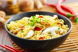 1年卖出100亿包泡面，可以绕地球37圈，康师傅是怎么做到的？图片