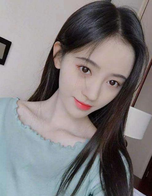 屈臣氏身体乳能摸手吗
