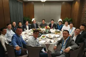 大厂没几个干实事：拼多多血汗工厂、支付宝美团诱导贷款图片