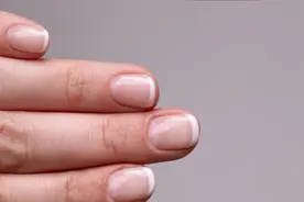 手指上月牙突然不见了！难道是疾病的信号？图片