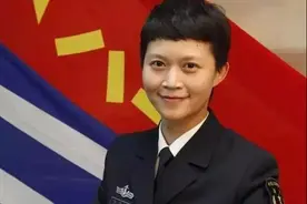 华为“最牛”女秘书：曾被美国前总统夸奖，后成为中国首位女舰长图片