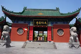 宋朝一女婴，出生时不哭不闹，高僧：这不是你该来的地方图片